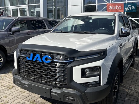 JAC T9 EV 2025