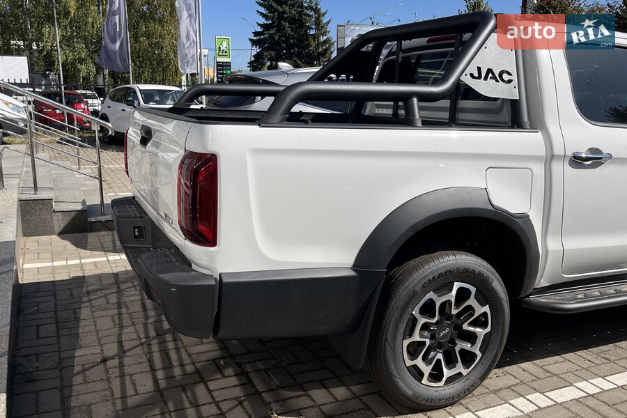 JAC T9 EV - фото 11