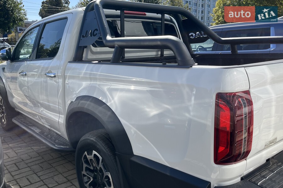 JAC T9 EV - фото 8