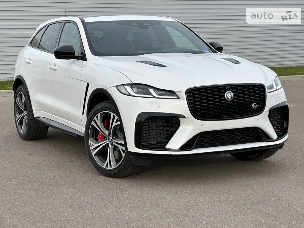 Jaguar F-Pace Base