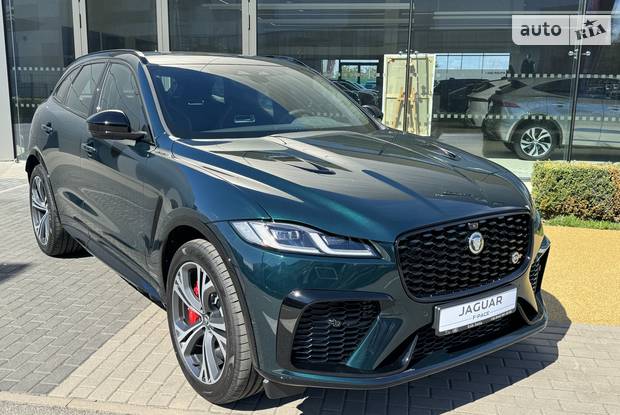 Jaguar F-Pace Base