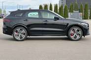 Jaguar F-Pace Base