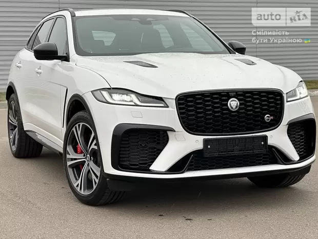 Jaguar F-Pace Base