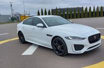 Jaguar XE R-Dynamic S