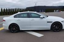 Jaguar XE R-Dynamic S