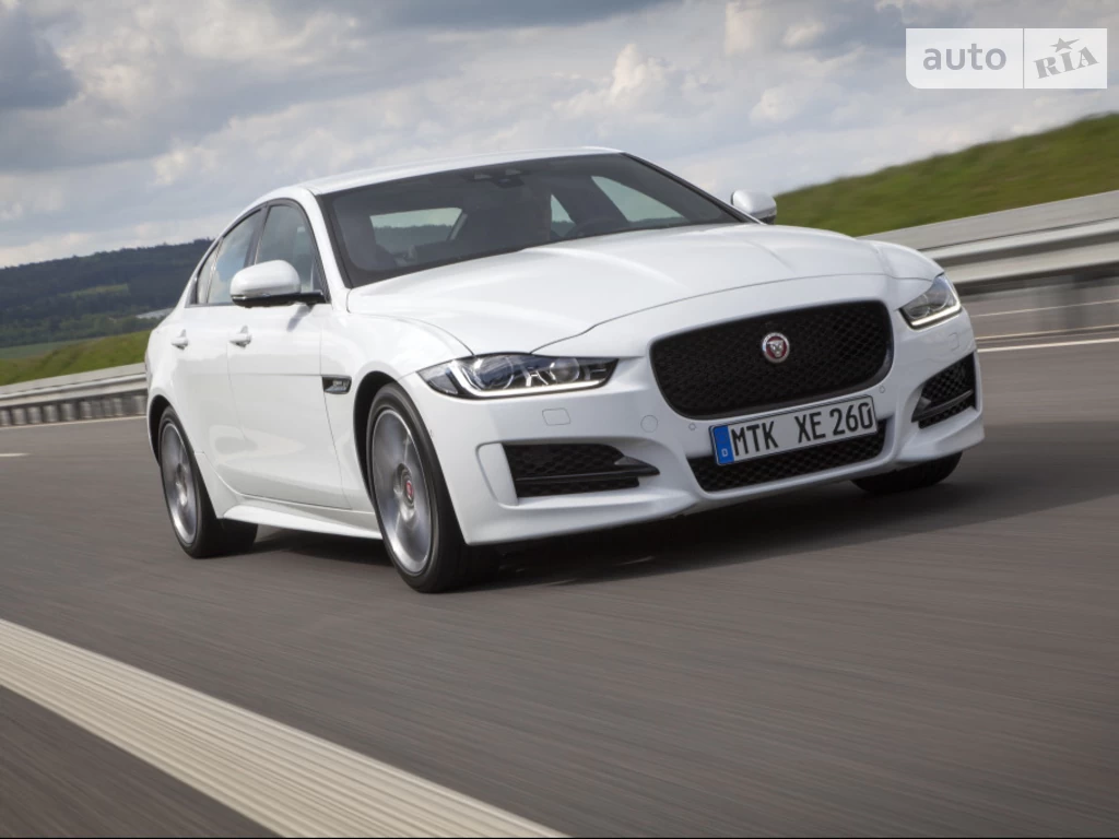 Jaguar XE R-Sport