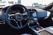 Jaguar XE R-Dynamic SE