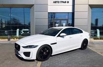 Jaguar XE R-Dynamic SE