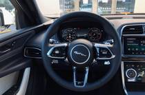 Jaguar XE R-Dynamic SE