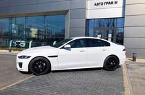 Jaguar XE R-Dynamic SE