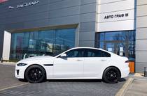 Jaguar XE R-Dynamic SE