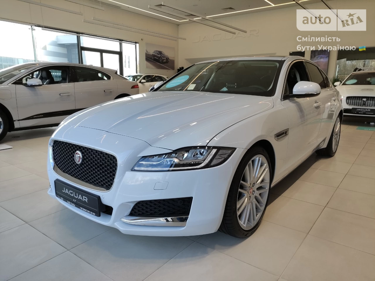 Jaguar XF Portfolio