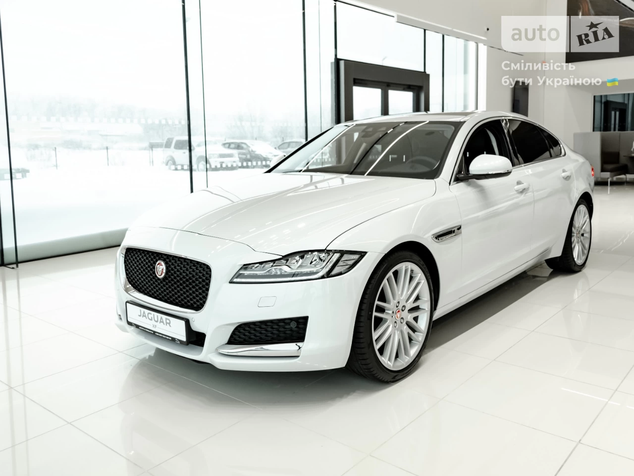 Jaguar XF Portfolio