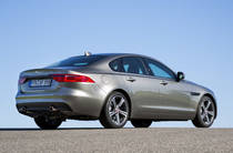 Jaguar XF Pure