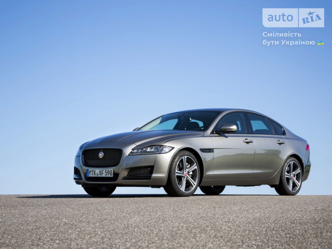 Jaguar XF Pure