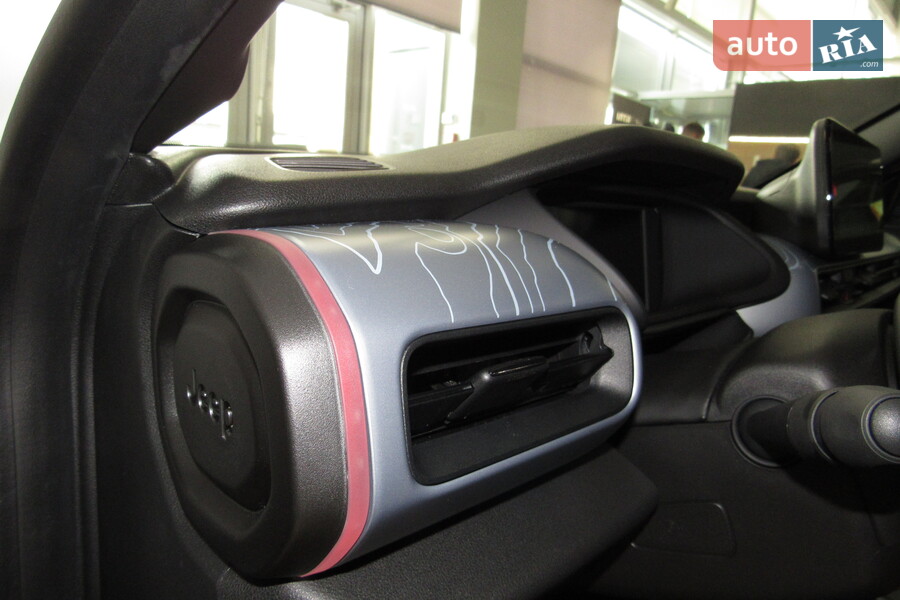 Jeep Avenger - фото 15