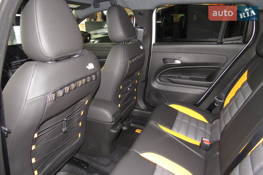 Jeep Avenger - фото 19