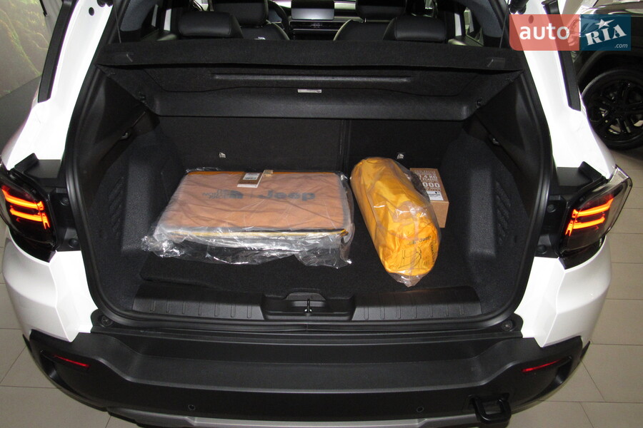 Jeep Avenger - фото 8