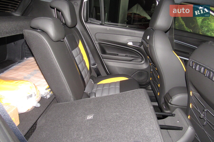 Jeep Avenger - фото 26