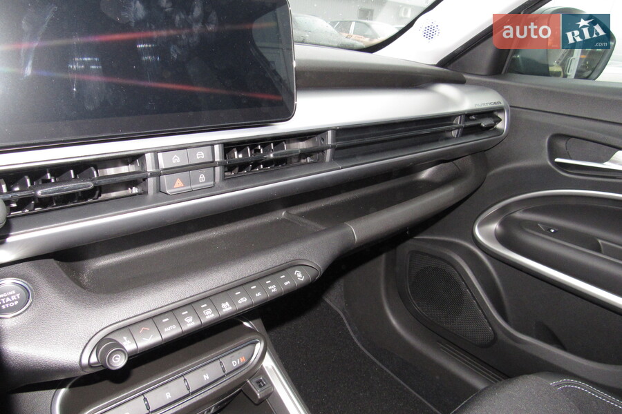 Jeep Avenger - фото 24