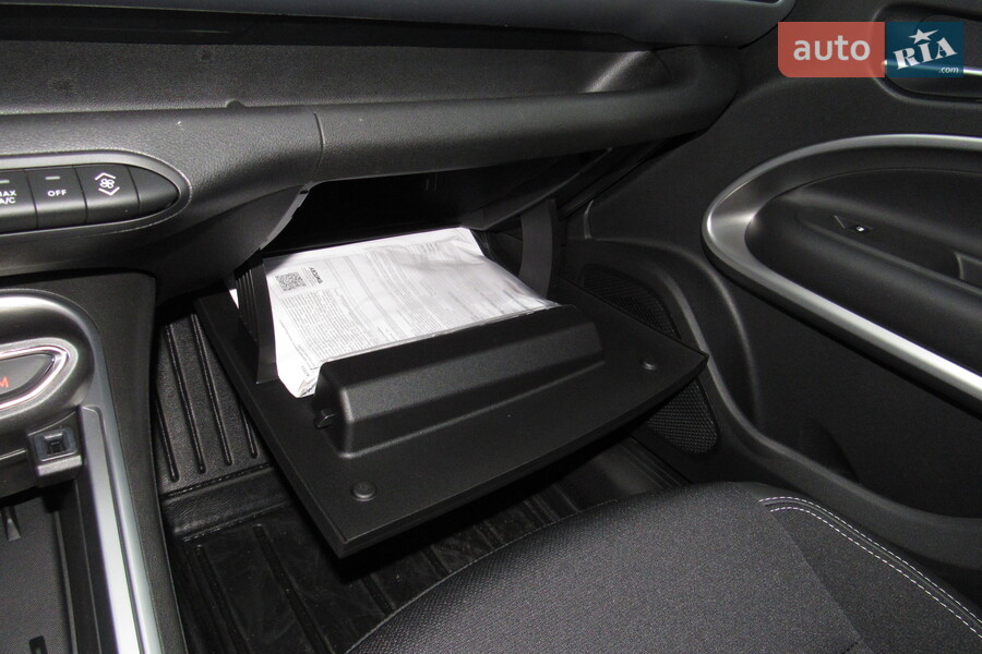 Jeep Avenger - фото 17