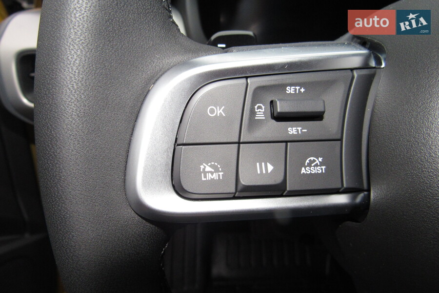 Jeep Avenger - фото 18