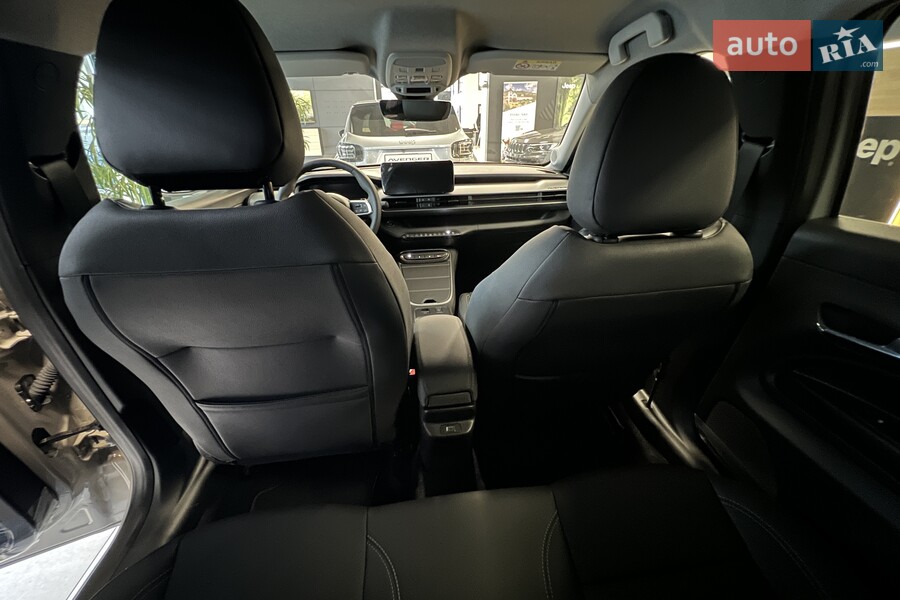 Jeep Avenger - фото 19