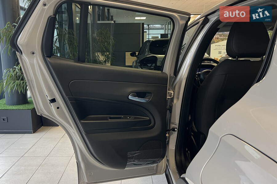 Jeep Avenger - фото 10