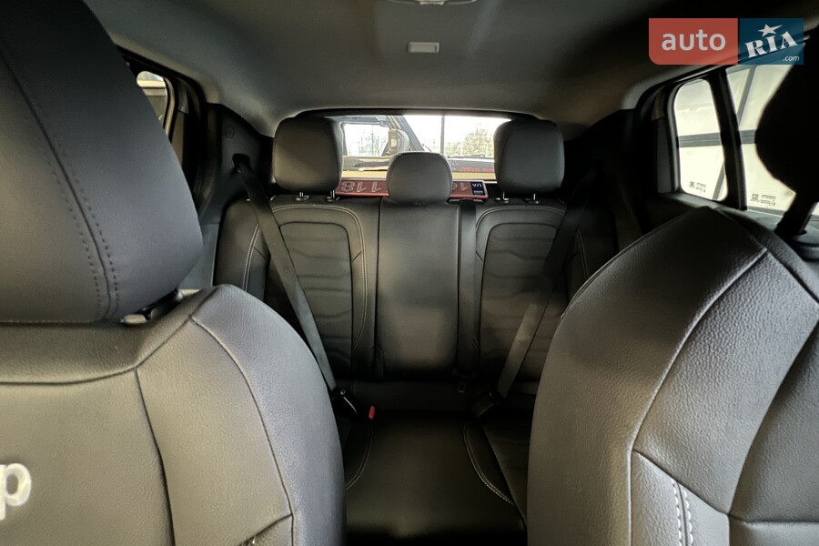 Jeep Avenger - фото 17