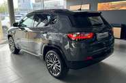 Jeep Compass Summit