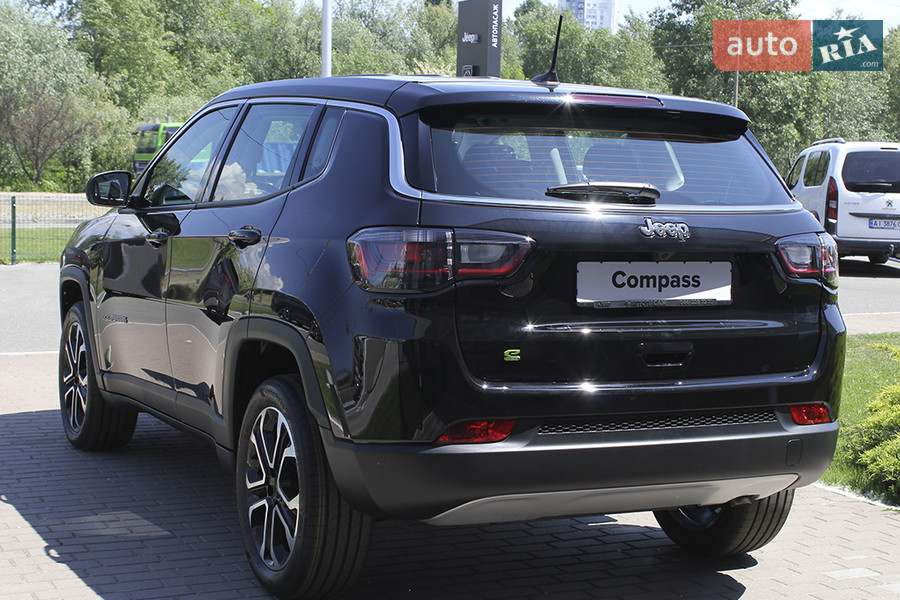 Jeep Compass - фото 10