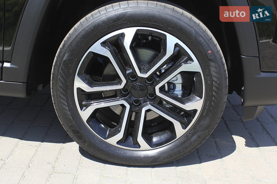 Jeep Compass - фото 15