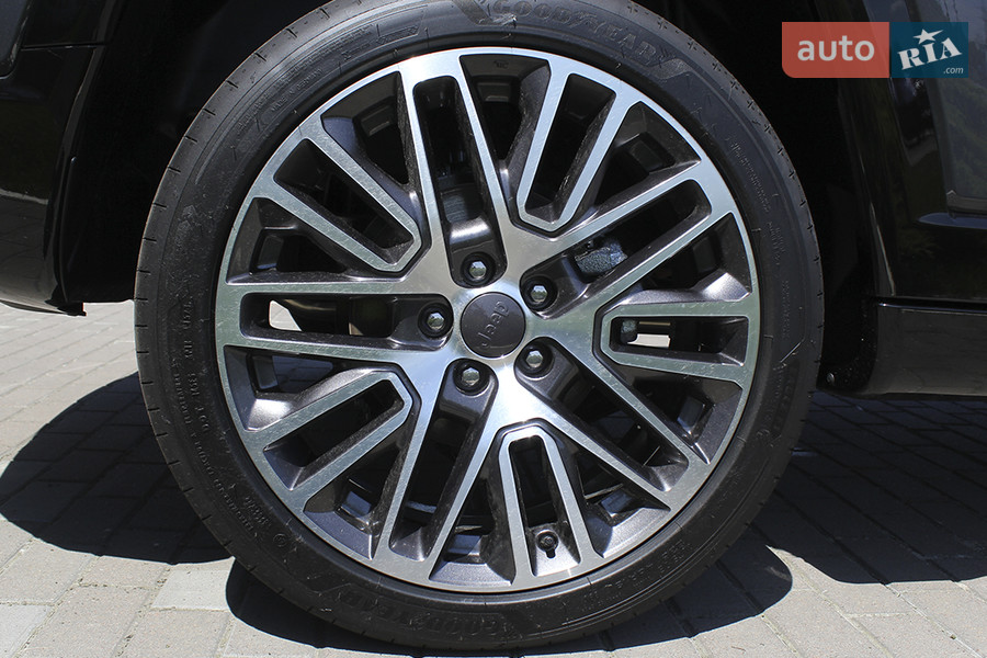 Jeep Compass - фото 7