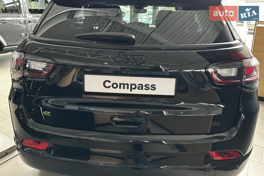 Jeep Compass - фото 8