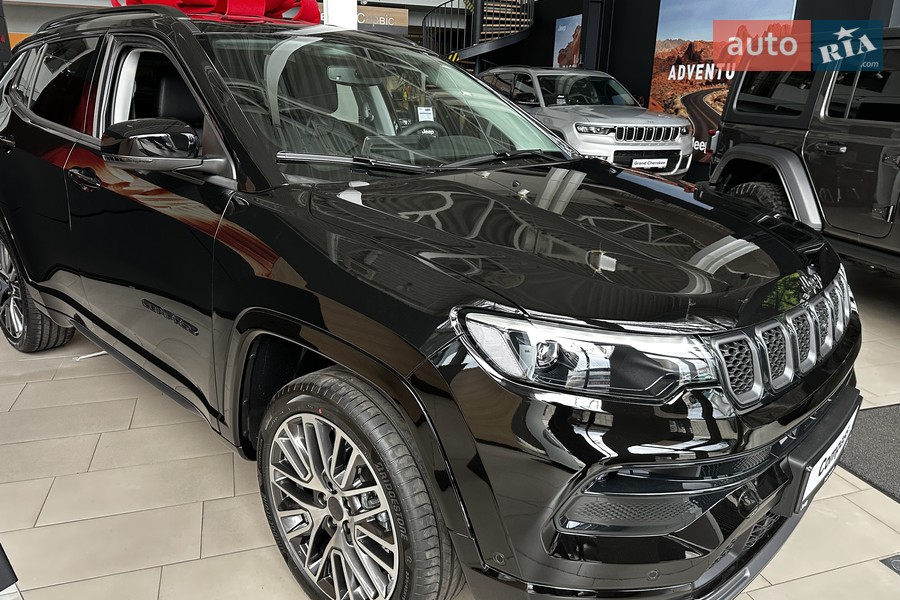 Jeep Compass - фото 2