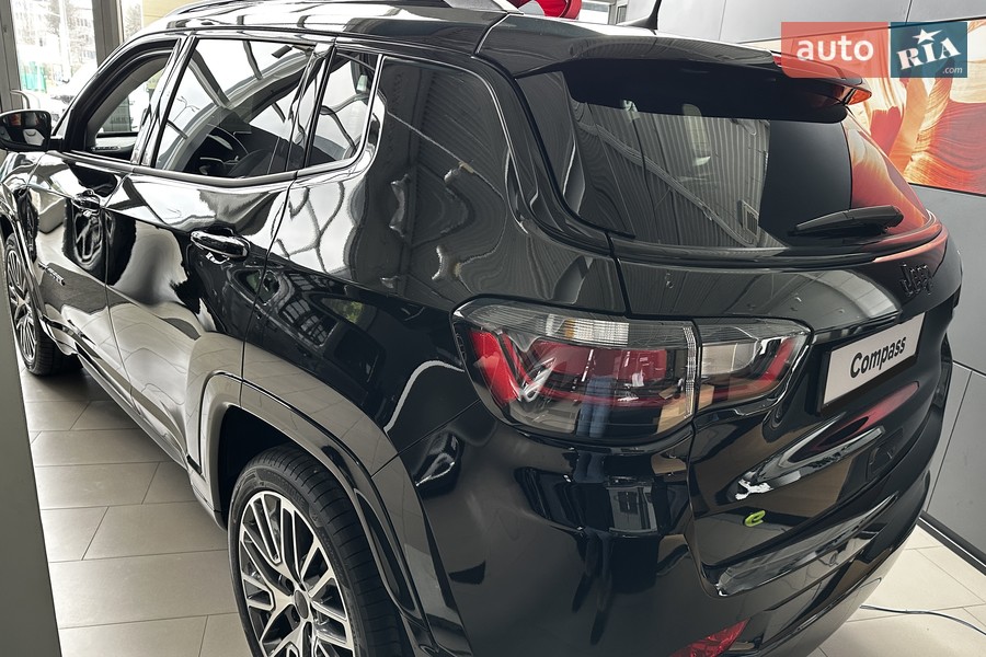 Jeep Compass - фото 7