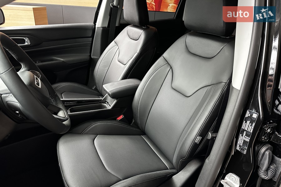 Jeep Compass - фото 13
