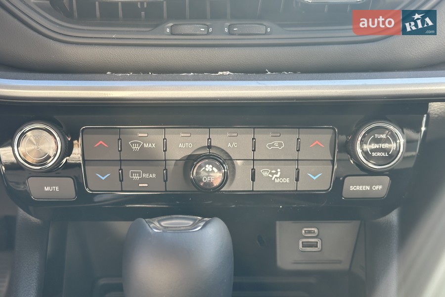 Jeep Compass - фото 11