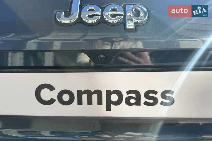 Jeep Compass - фото 10