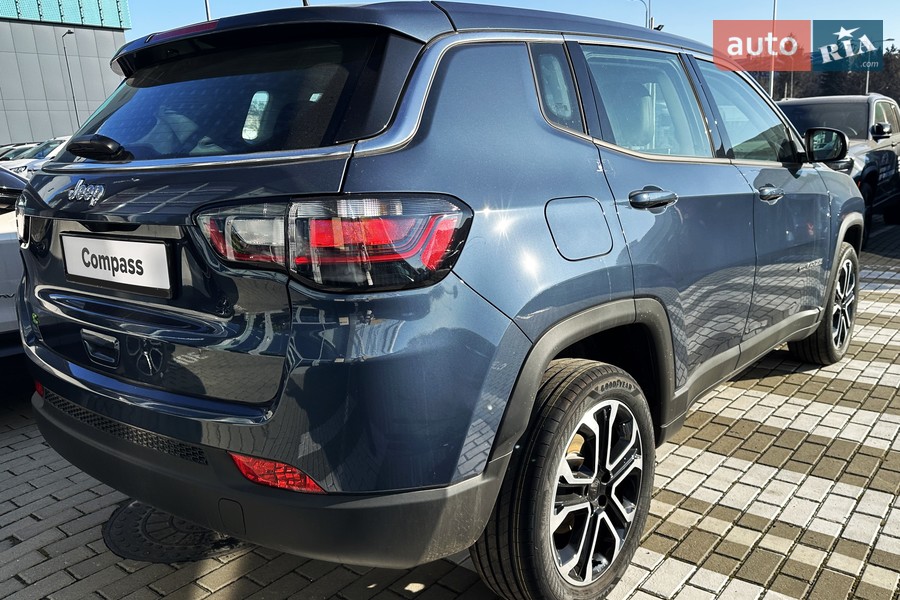 Jeep Compass - фото 7