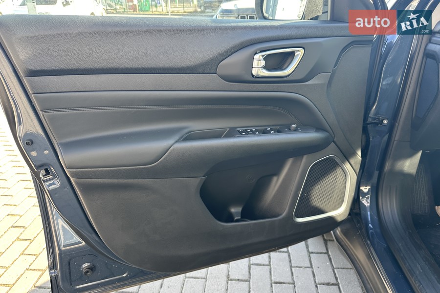 Jeep Compass - фото 12