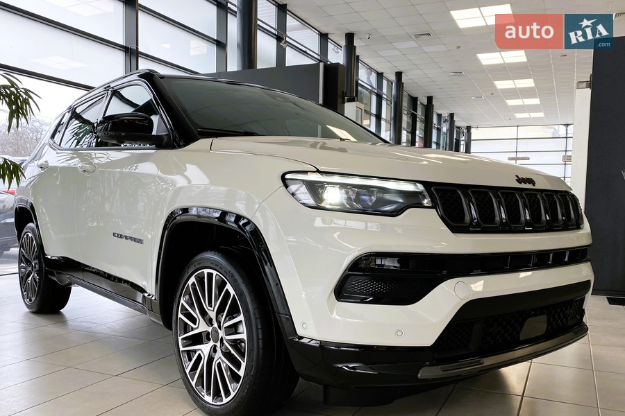 Jeep Compass - фото 1