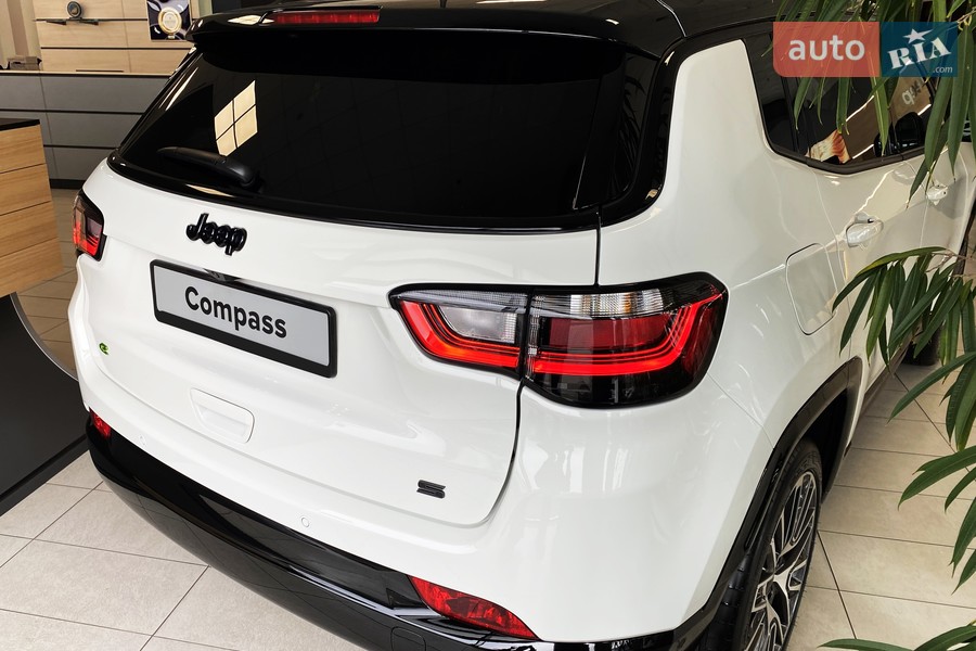 Jeep Compass - фото 5