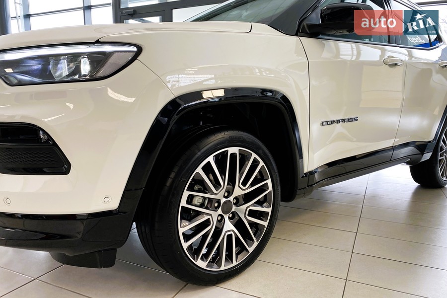 Jeep Compass - фото 9