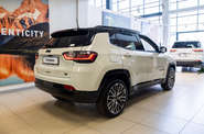 Jeep Compass Summit