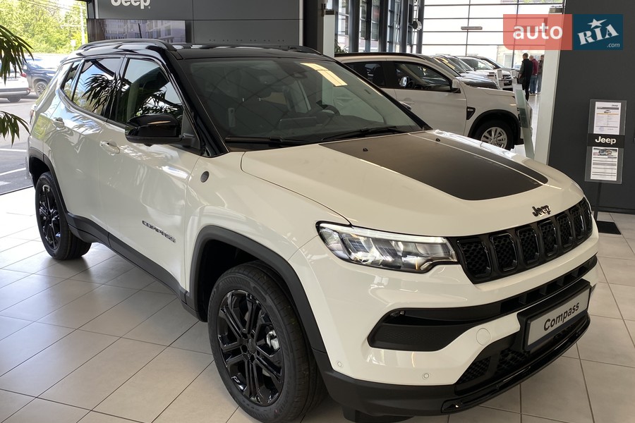 Jeep Compass - фото 1
