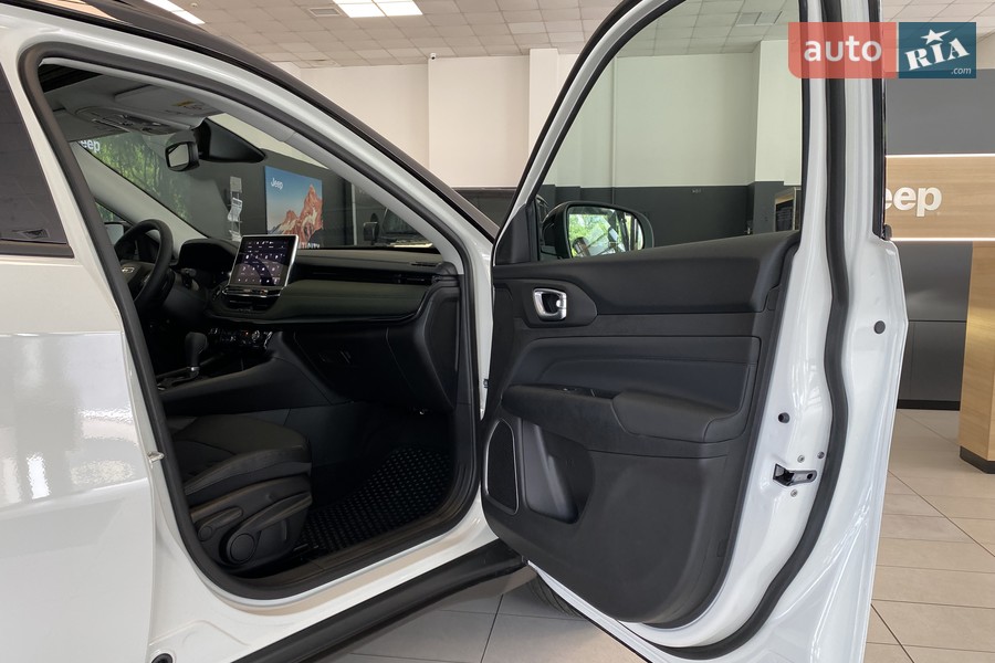 Jeep Compass - фото 12