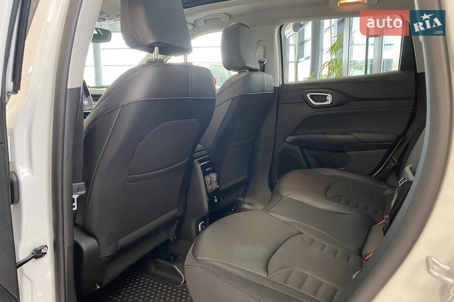 Jeep Compass - фото 15