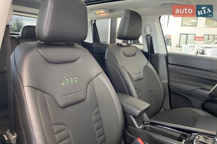 Jeep Compass - фото 18