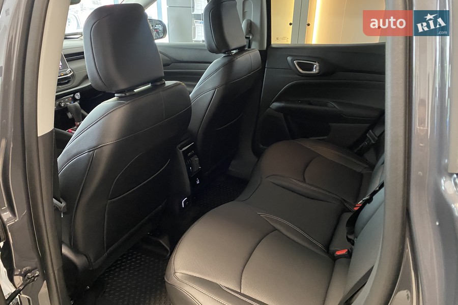 Jeep Compass - фото 14